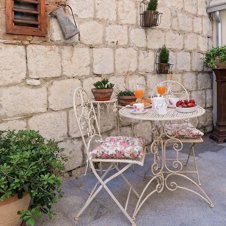 Emperor'S Suites Split Bagian luar foto