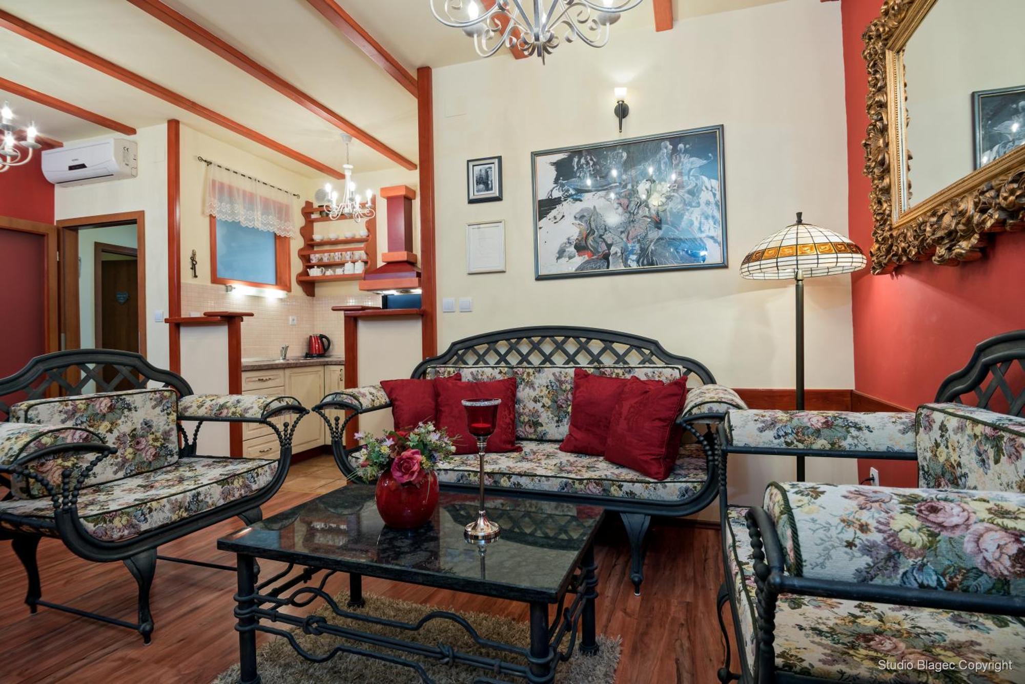 Emperor'S Suites Split Bagian luar foto