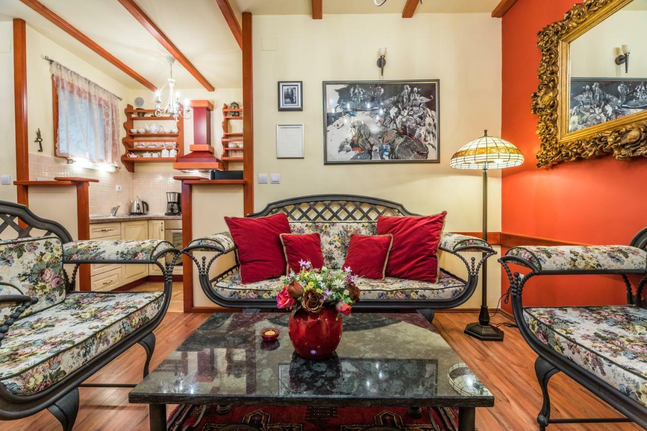 Emperor'S Suites Split Bagian luar foto