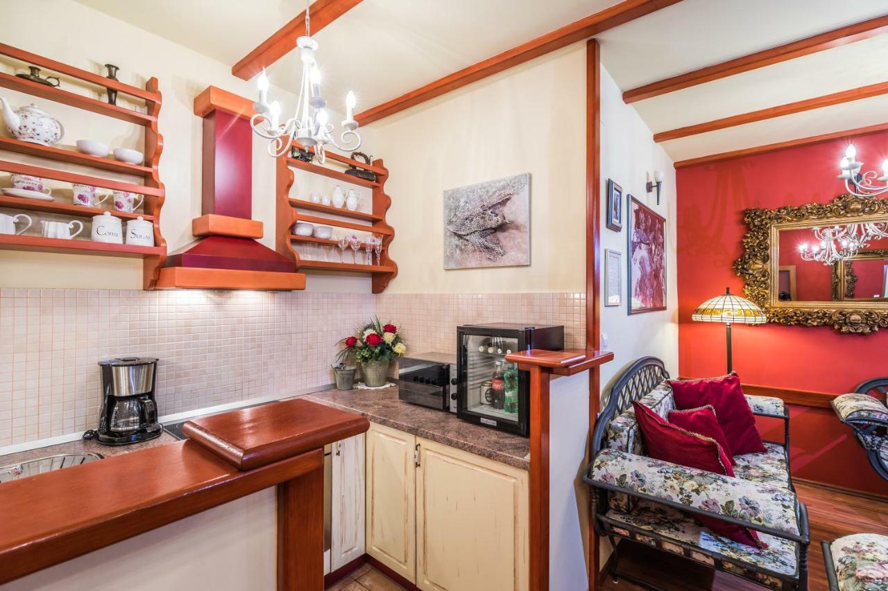 Emperor'S Suites Split Bagian luar foto