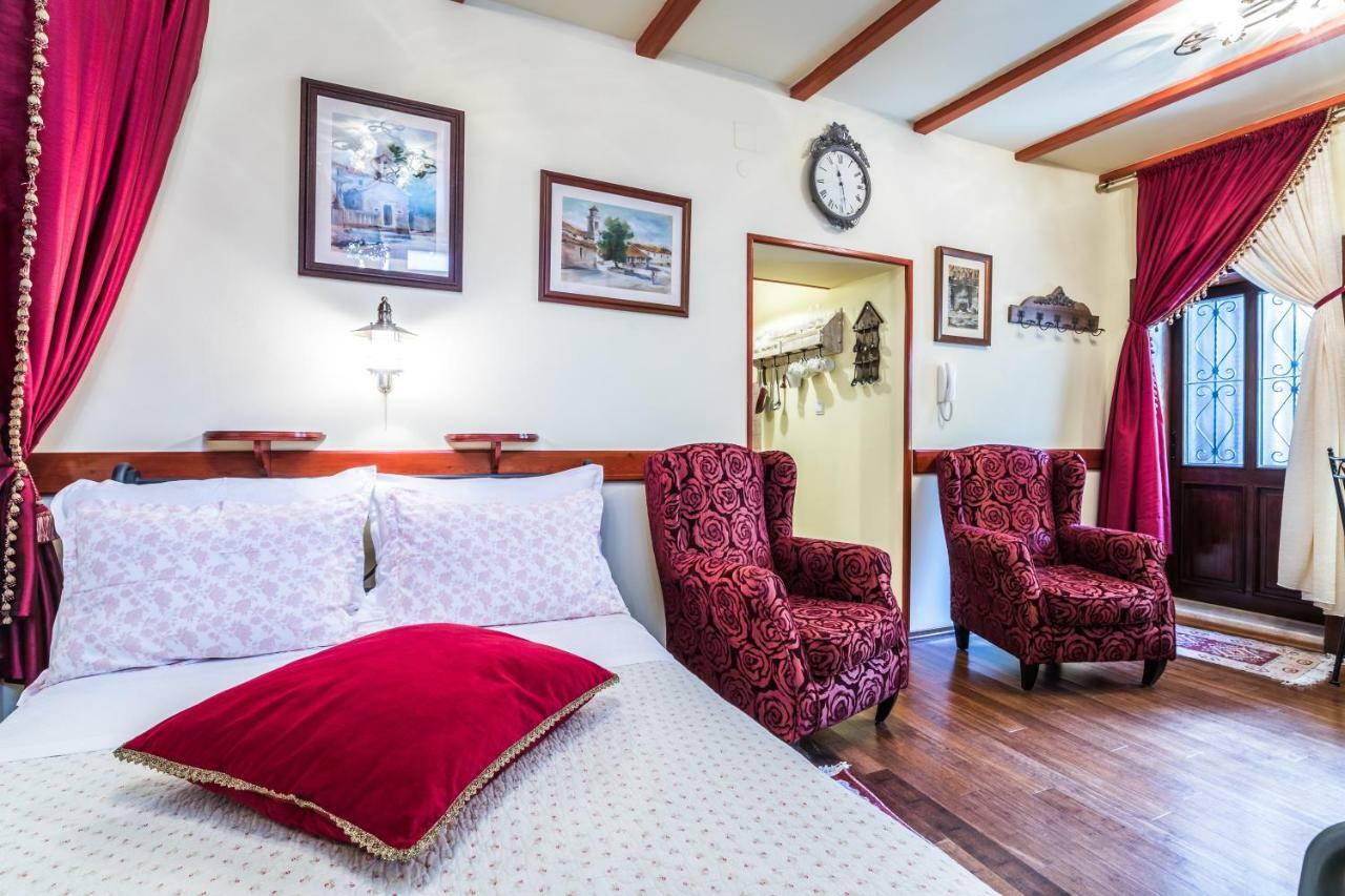 Emperor'S Suites Split Bagian luar foto