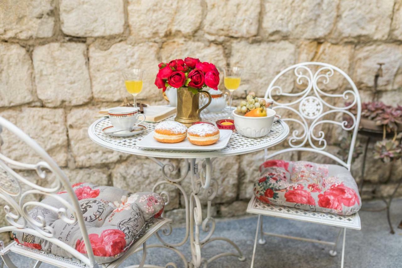 Emperor'S Suites Split Bagian luar foto