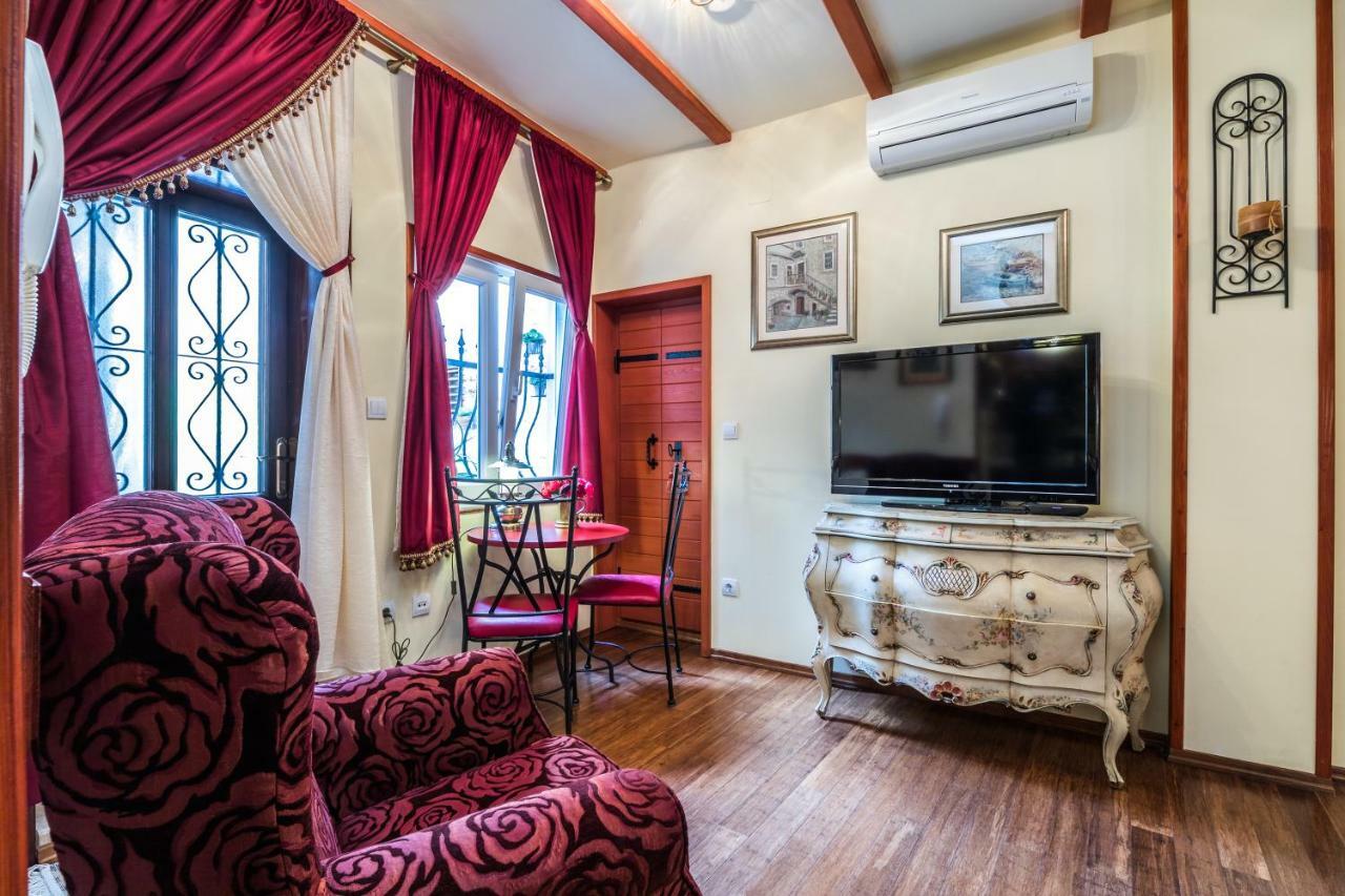 Emperor'S Suites Split Bagian luar foto