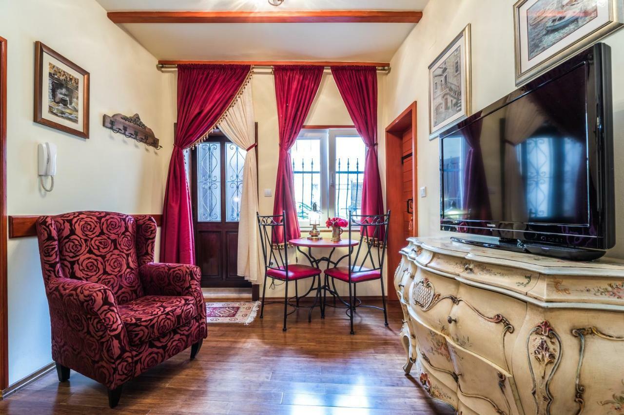 Emperor'S Suites Split Bagian luar foto