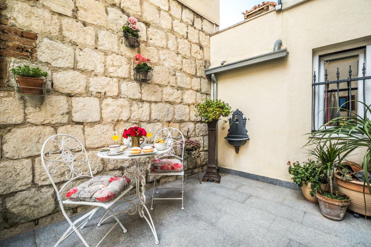 Emperor'S Suites Split Bagian luar foto